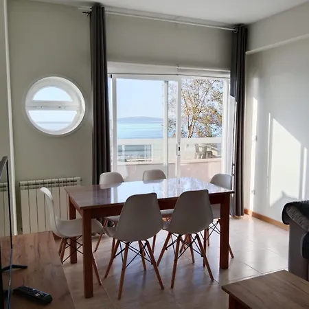 Primera Linea De Playa Samil Costa Con Garaje Incluido Vigo Exterior photo
