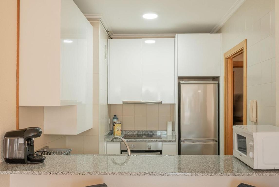 Apartment Primera Linea De Playa Samil Costa Con Garaje Incluido *