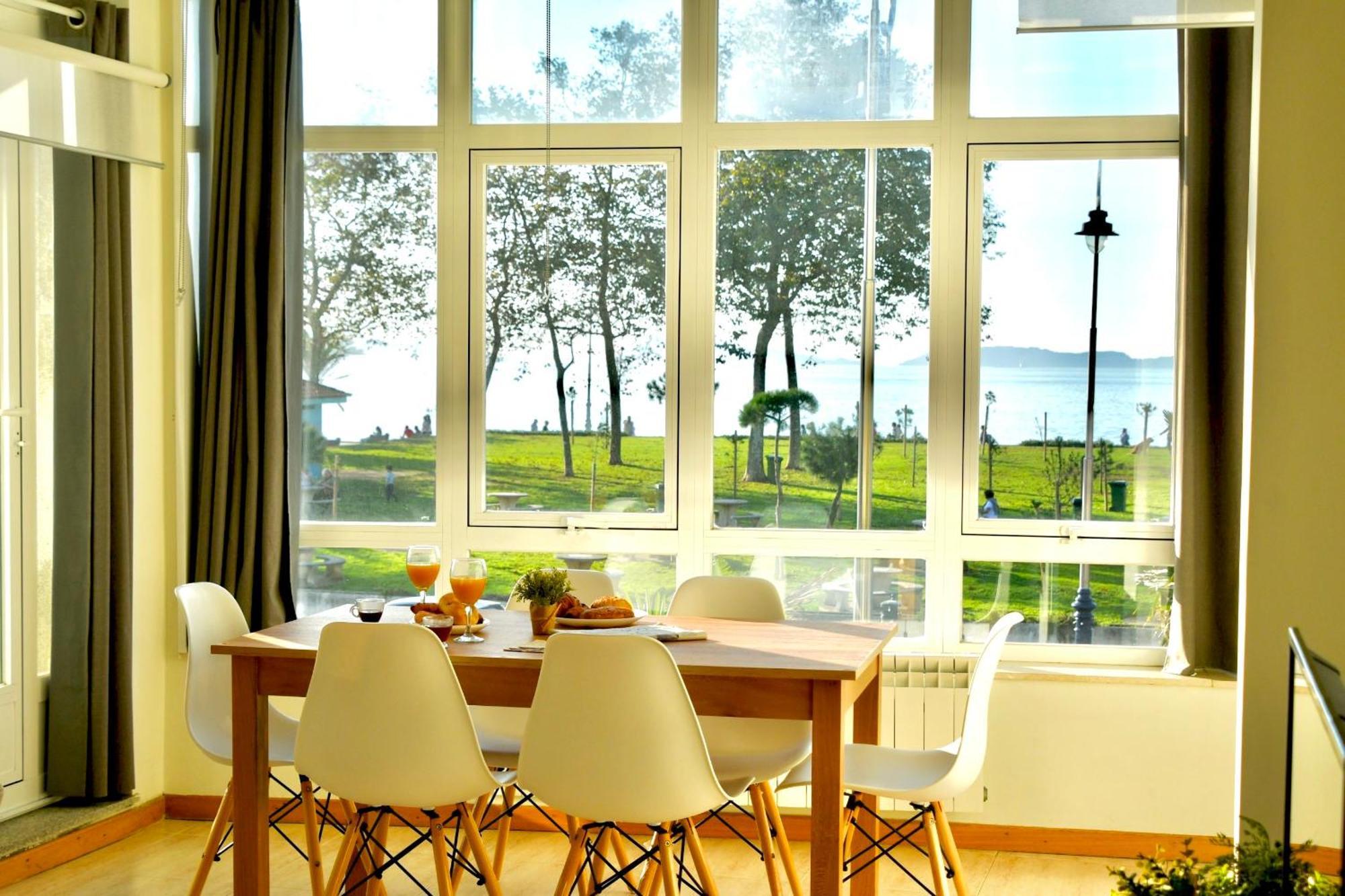 Apartment Primera Linea De Playa Samil Costa Con Garaje Incluido *